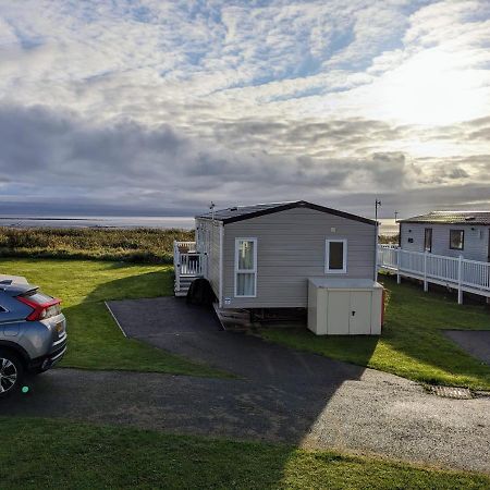 Beautiful Pet Friendly Southerness Caravan With Sea View & Decking Area Mainsriddle Exterior foto